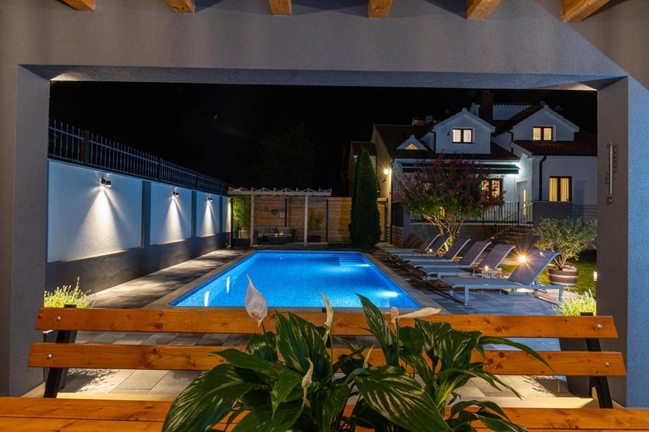 Villa The Oasis Trilj Esterno foto