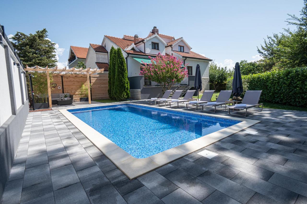 Villa The Oasis Trilj Esterno foto