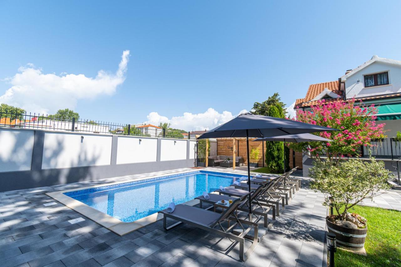 Villa The Oasis Trilj Esterno foto