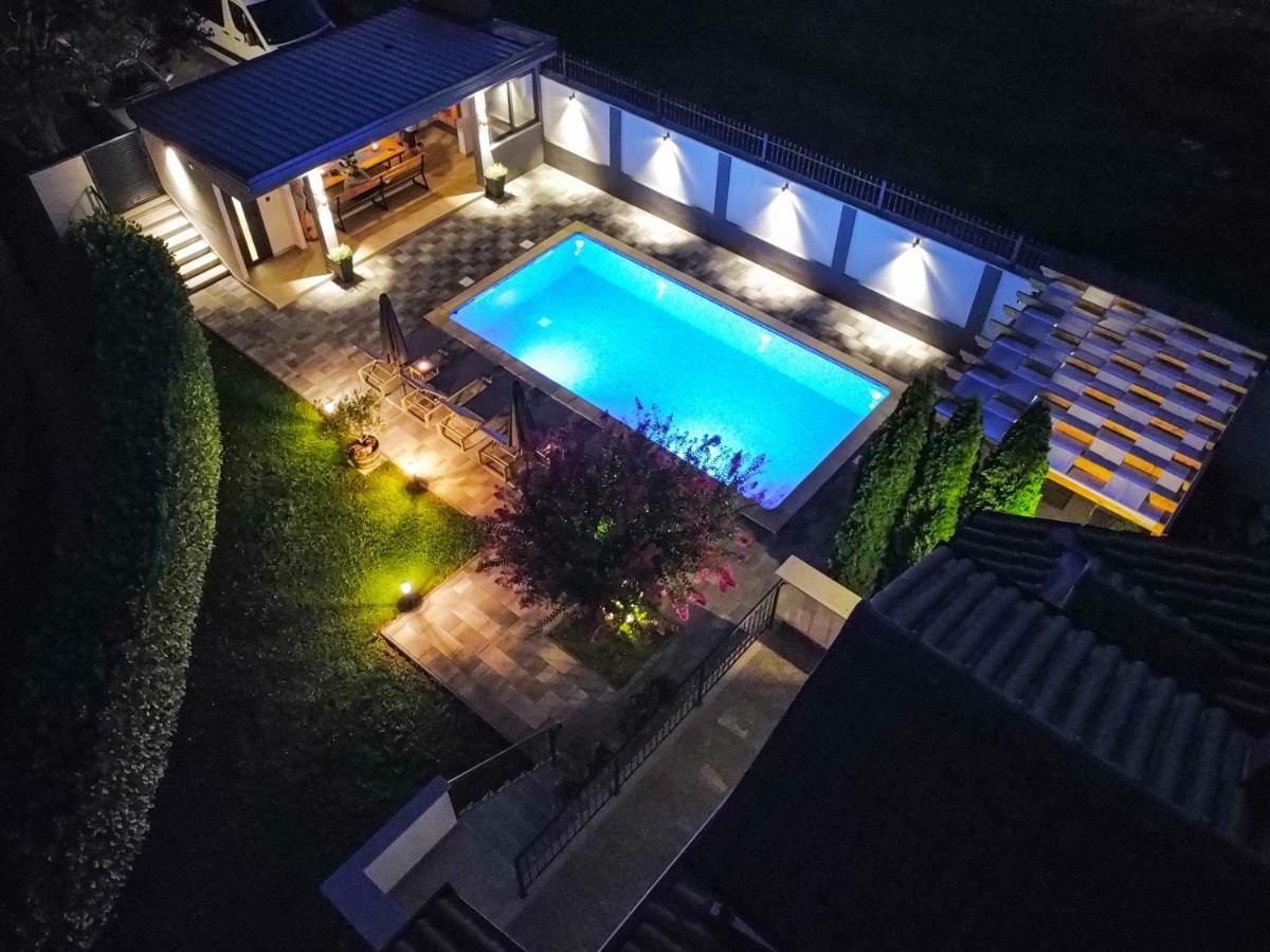 Villa The Oasis Trilj Esterno foto